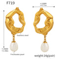 Gold / Earrings