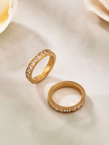 Luxury look stainless steel ring with gold plating and zircon stone decoration