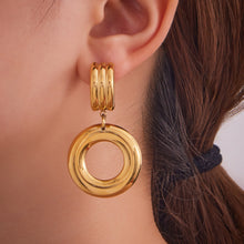 Miduoduo Jewelry F483 gold-tone large round door knocker earrings worn by model