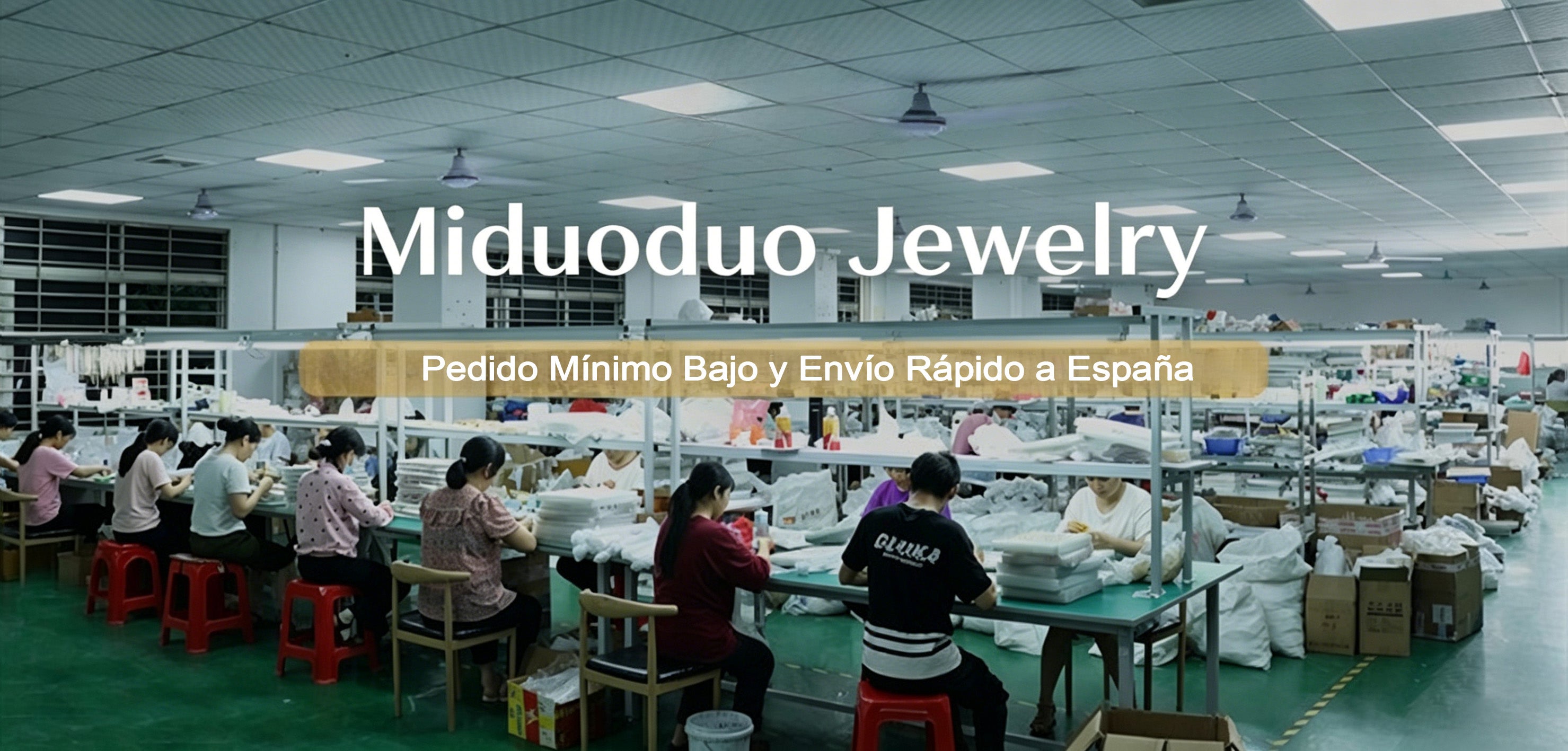 Interior de la fábrica de Miduoduo Jewelry en Dongguan, especialistas en fabricación de joyas de acero inoxidable con pedido mínimo bajo y envío rápido a España.