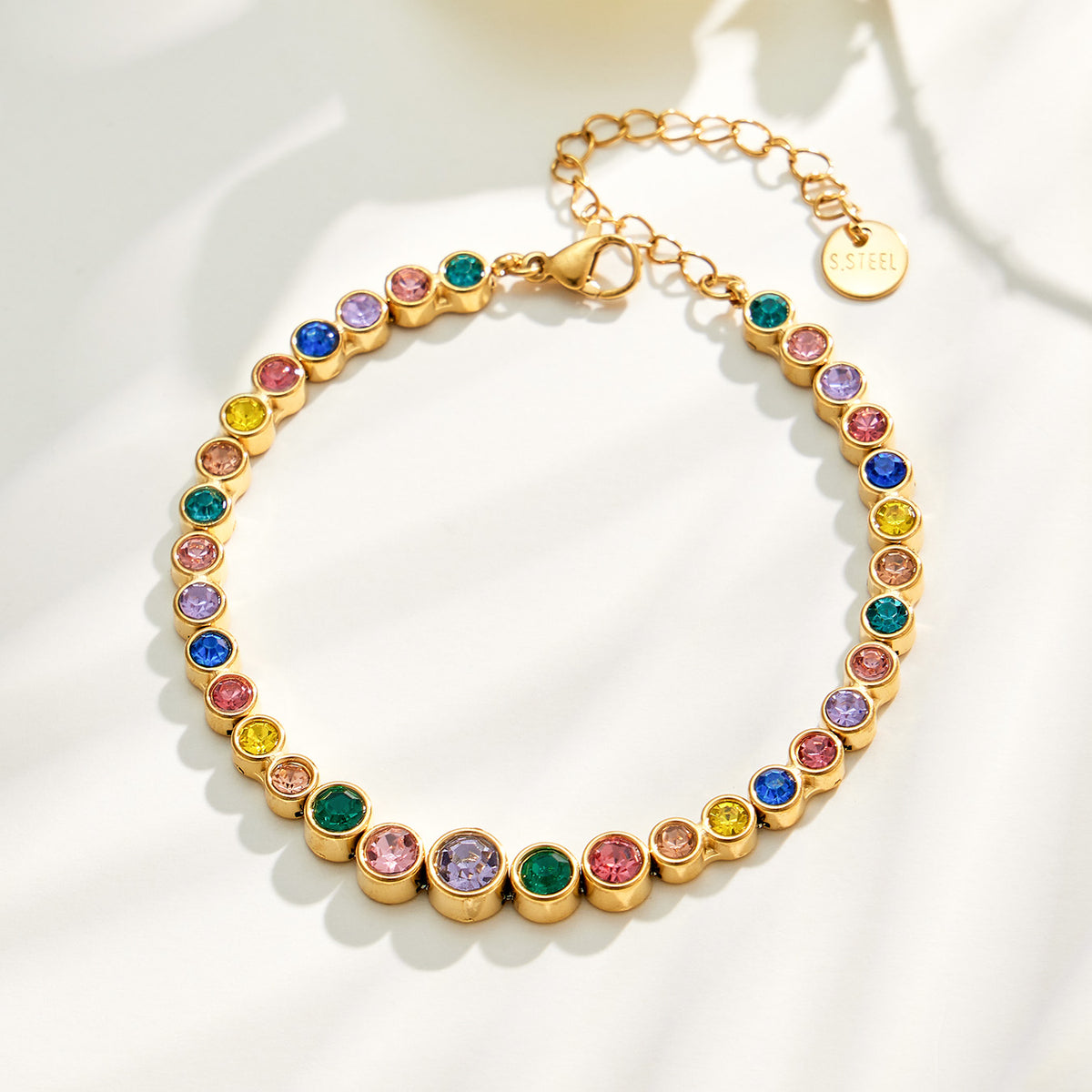 Multicolor zircon jewelry details