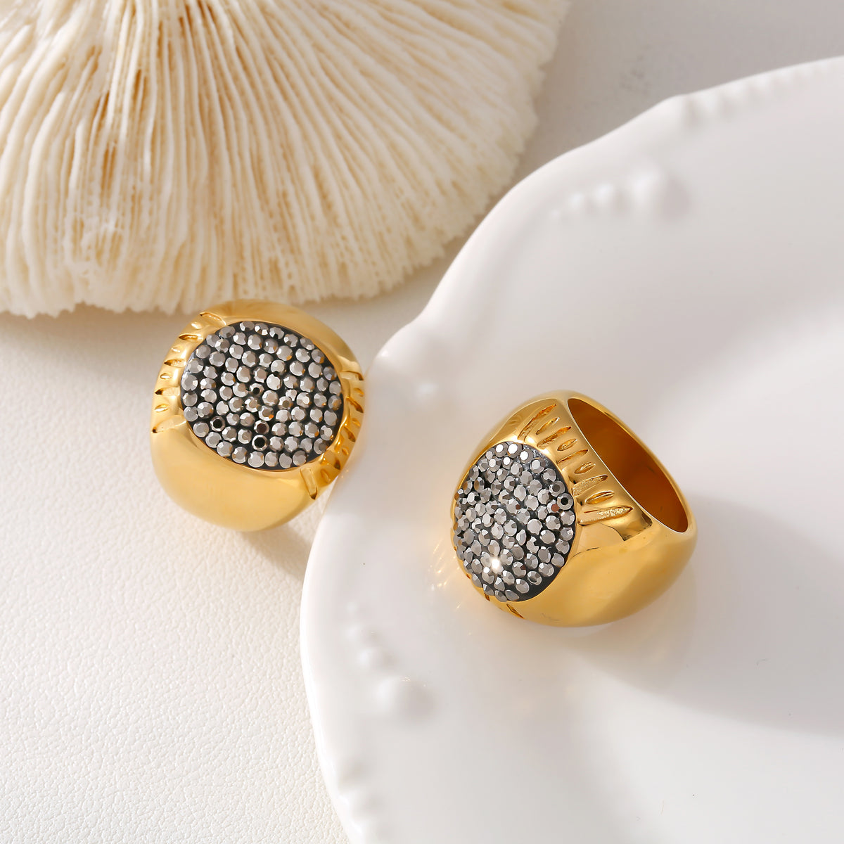 Stainless Steel Oval Rhinestone Statement Ring — product image 11