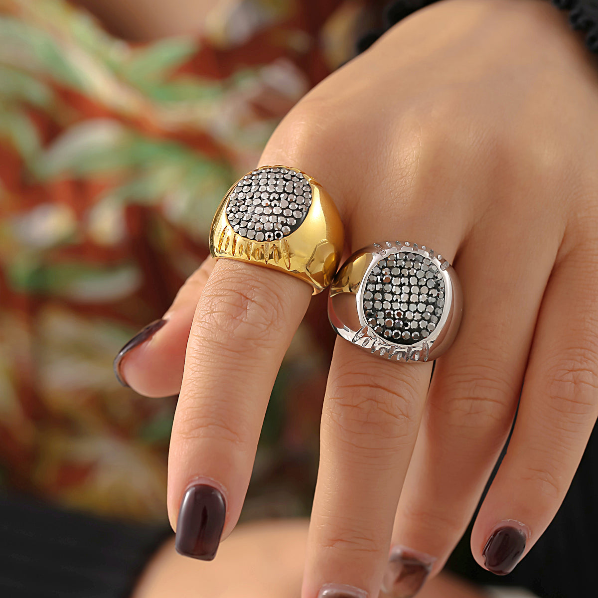 Stainless Steel Oval Rhinestone Statement Ring — product image 4