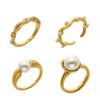 Elegant pearl ring in gold setting