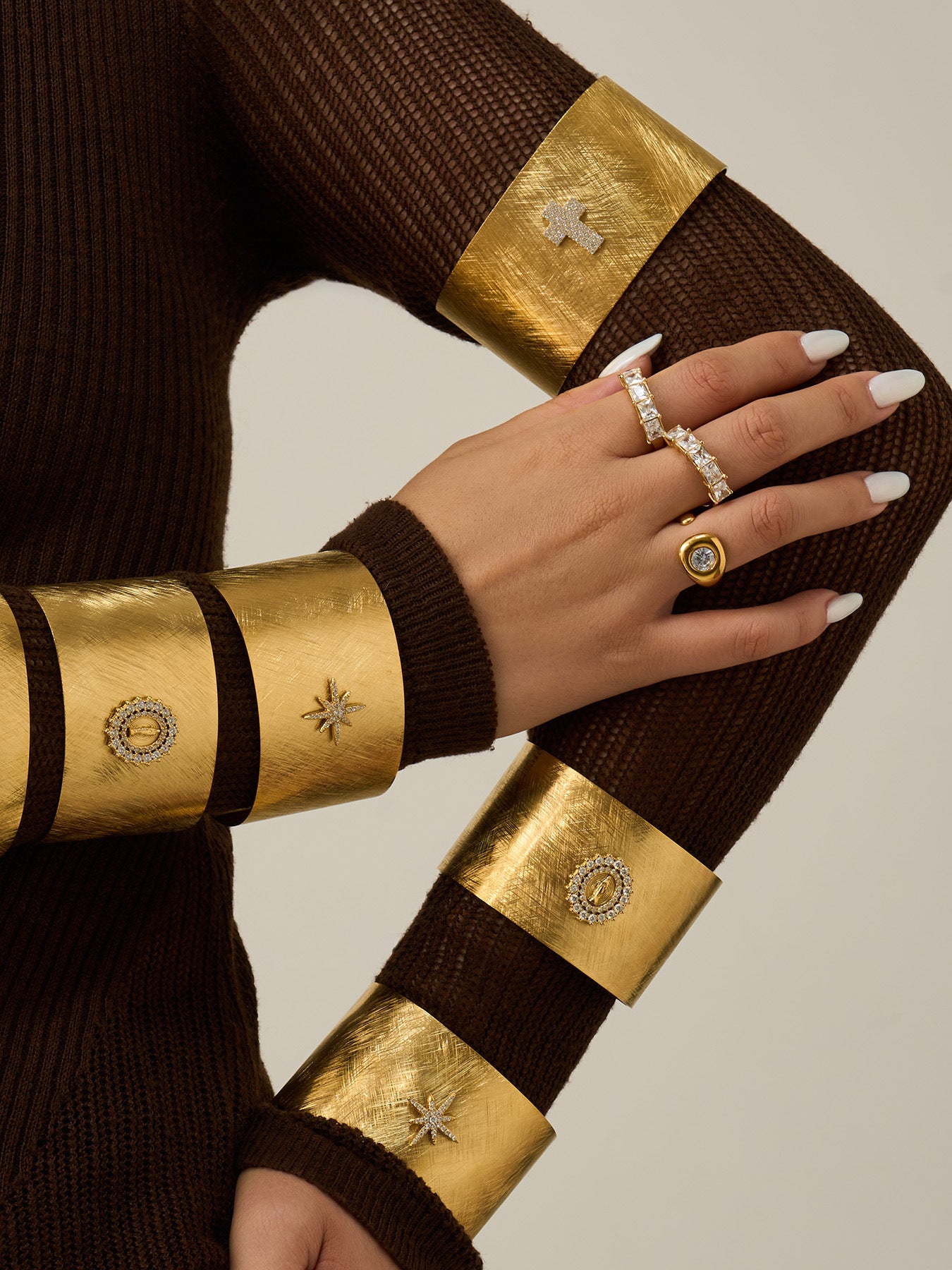 316L Stainless Steel 18K Gold Open Cuff Bangle, Hypoallergenic Statement Cuff Bracelet for Women, Miduoduo Jewelry Wholesale