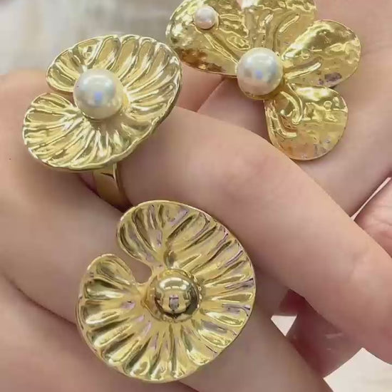 Textured petal faux pearl gold ring set, 316L stainless steel floral waterproof women stacking fashion jewelry