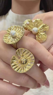 Textured petal faux pearl gold ring set, 316L stainless steel floral waterproof women stacking fashion jewelry