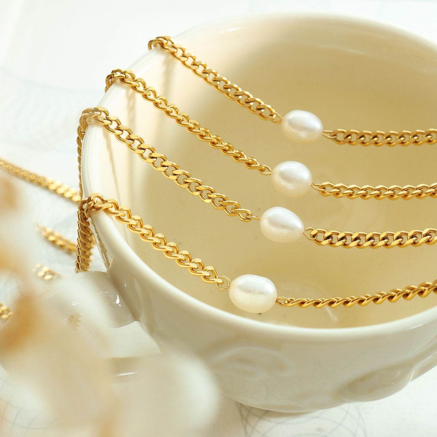 316L Stainless Steel 18K Gold Plated Minimalist Single Pearl Chain Necklace & Earring Set - Image 12