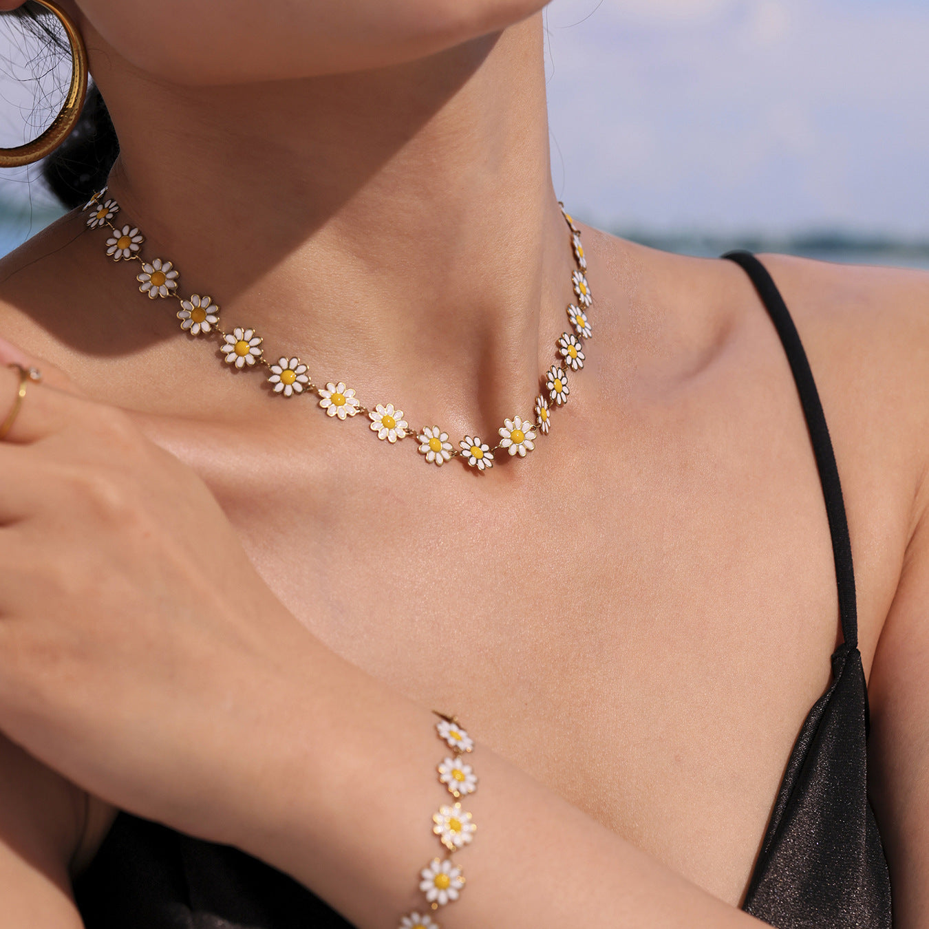316L Stainless Steel Daisy Flower 18K Gold PVD Chain Jewelry Collection - Image 2