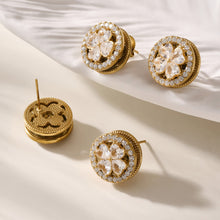 316L Stainless Steel 18K PVD Gold Rotating Flower Ring made with 316L stainless steel and 18K PVD gold finish for wholesale jewelry buyers - image 10