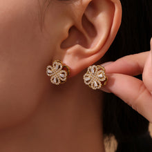 316L Stainless Steel 18K PVD Gold Rotating Flower Necklace made with 316L stainless steel and 18K PVD gold finish for wholesale jewelry buyers - image 16