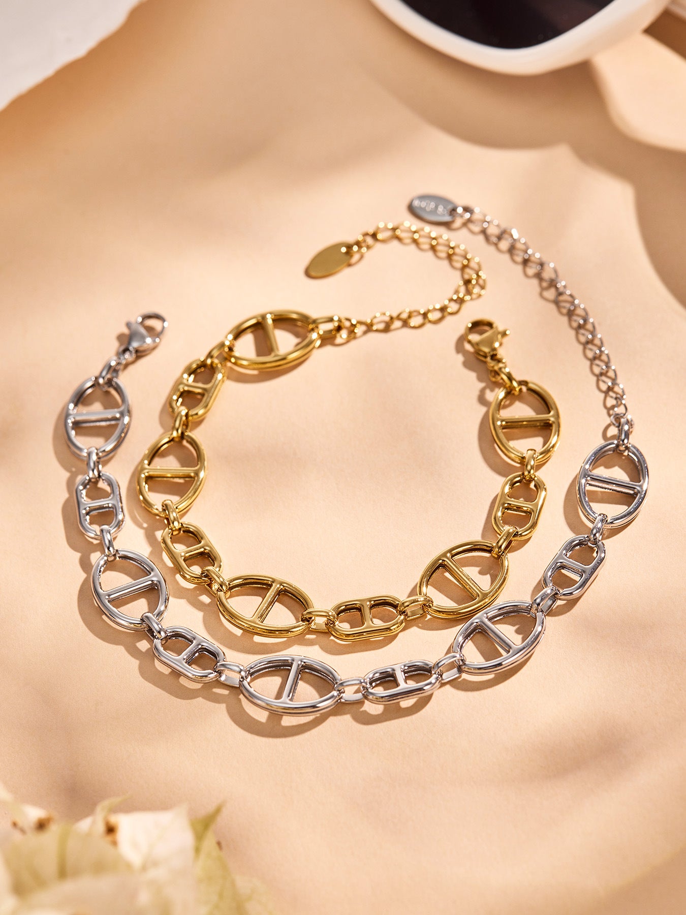 316L Stainless Steel 18K PVD Gold Shell Pearl Bracelet made with 316L stainless steel and 18K PVD gold finish for wholesale jewelry buyers - image 8