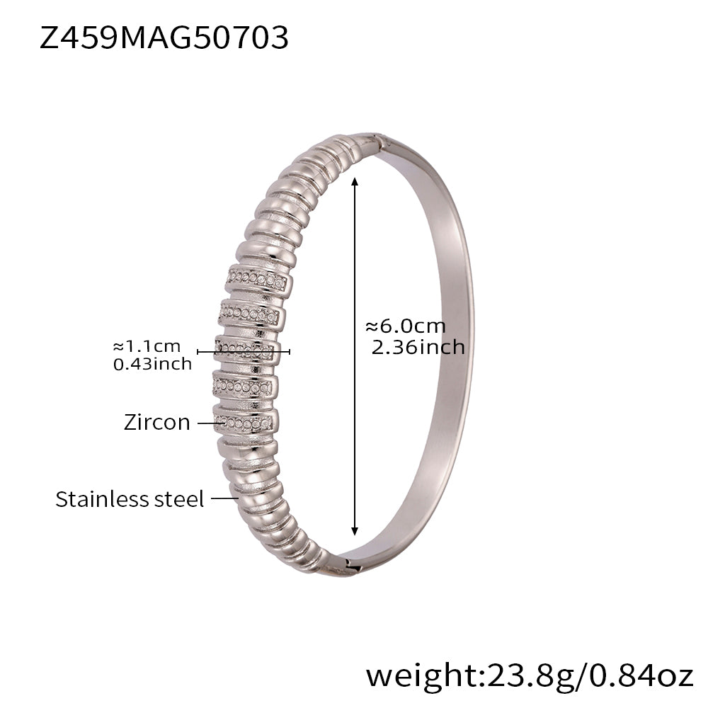 Silver stainless steel bracelet (Z459MAG50703), 1.1cm white zircon ribbed detail, inner diameter 6cm, weight 23.8g