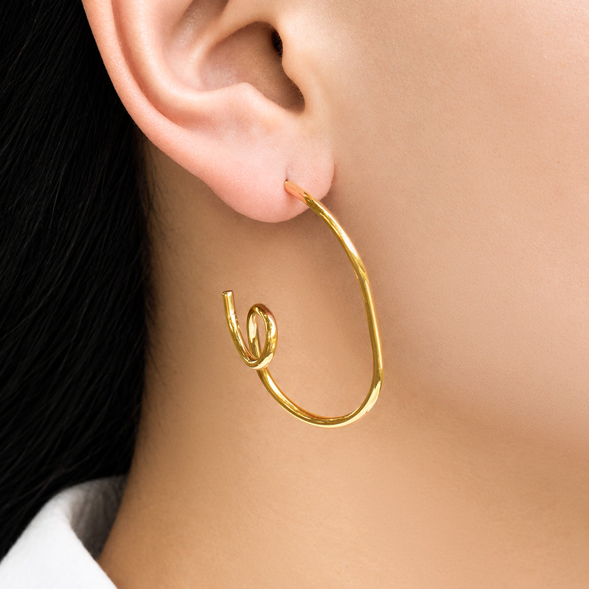 Stylish 316L Stainless Steel Spiral Hoop Earring in polished steel