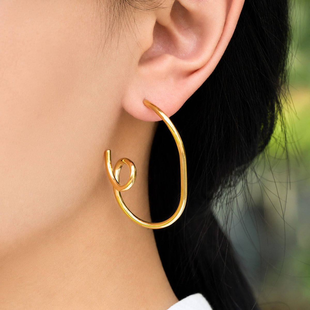 316L Stainless Steel 18K PVD Gold Spiral Hoop Earring made with 316L stainless steel and 18K PVD gold finish for wholesale jewelry buyers - image 5