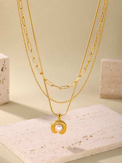 316L Stainless Steel 18K Gold PVD Plated C-shape Freshwater Pearl Necklace - exquisite craftsmanship detail