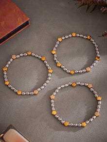 316L Stainless Steel 18K Gold PVD Plated Floral Stretch Bracelet - exquisite craftsmanship detail
