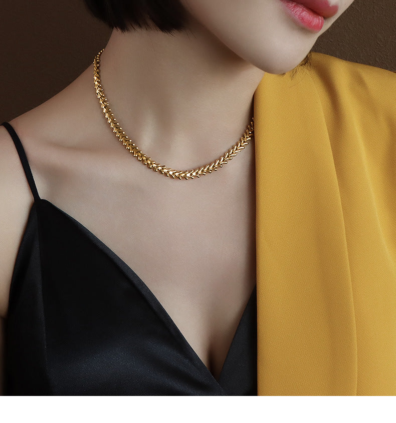 316L Stainless Steel 18K Gold PVD Leaf Jewelry Set - front view showcase