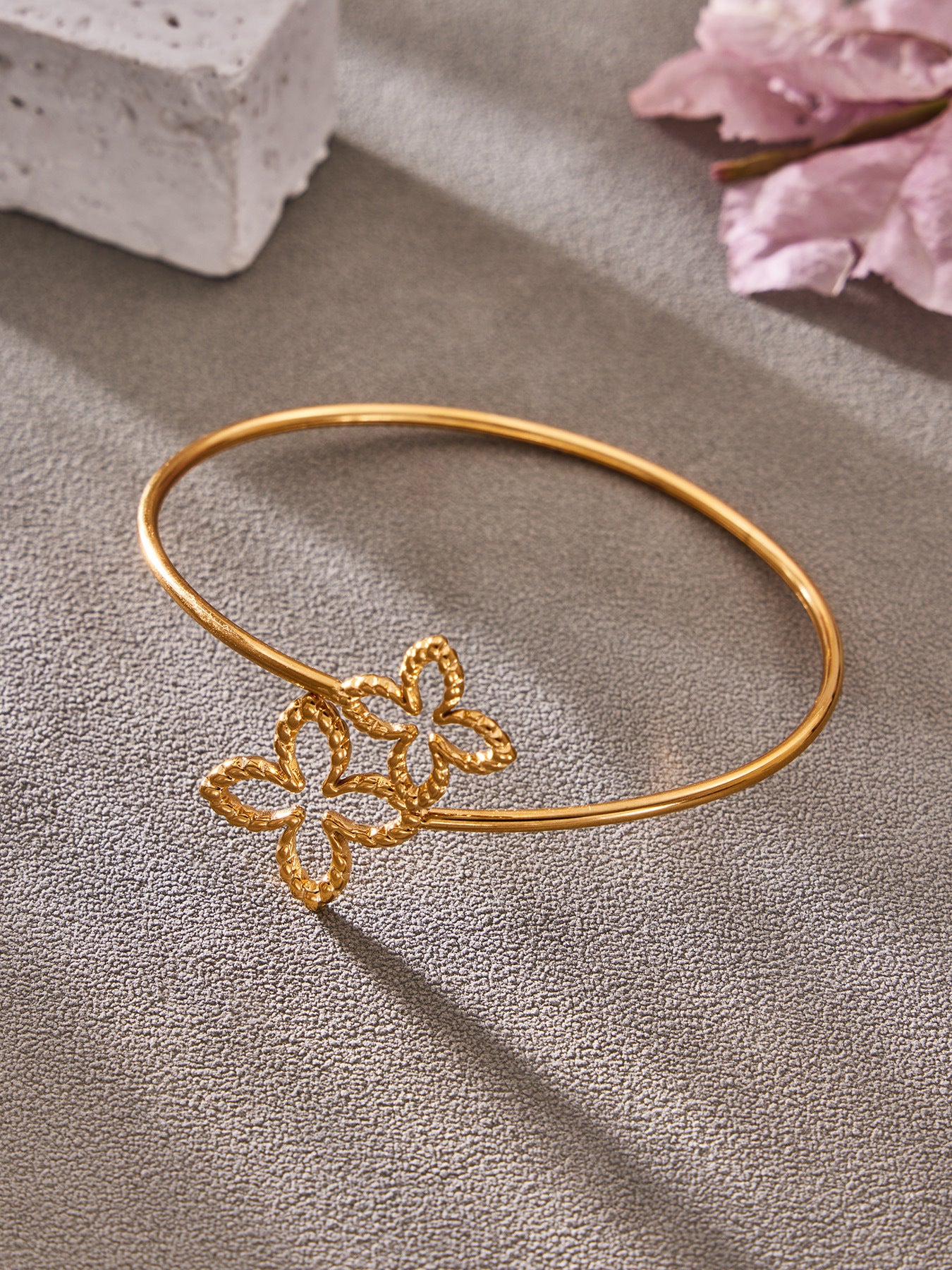 316L Stainless Steel 18K Gold PVD Minimalist Floral Open Bangle - exquisite craftsmanship detail