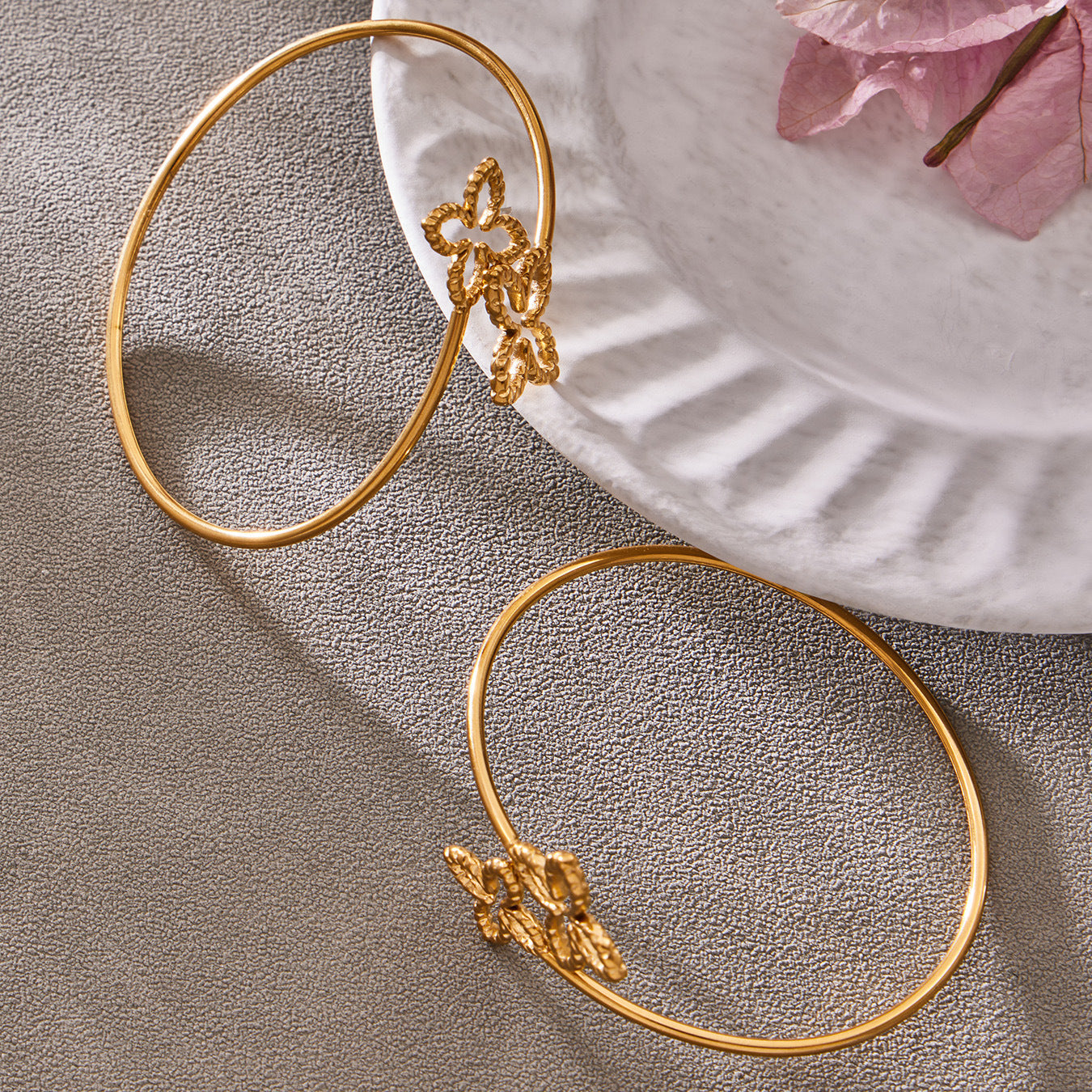 316L Stainless Steel 18K Gold PVD Minimalist Floral Open Bangle - elegant lifestyle look