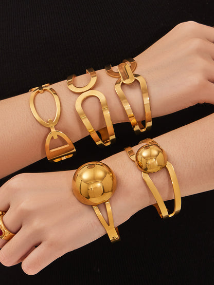 316L Stainless Steel 18K Gold PVD Minimalist Geometric Bracelet - sophisticated side angle
