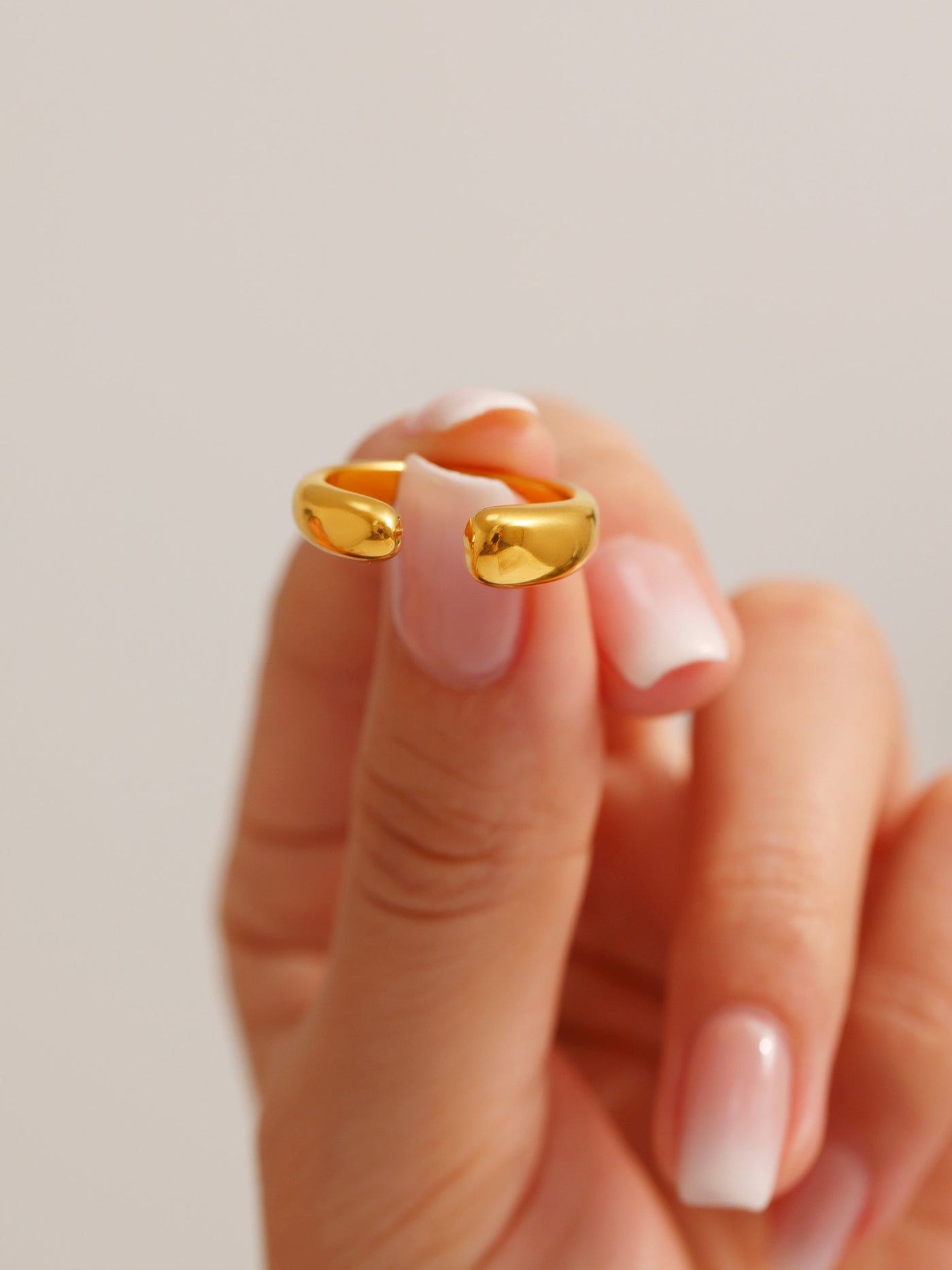 316L Stainless Steel 18K Gold PVD Minimalist Open Ring - front view showcase