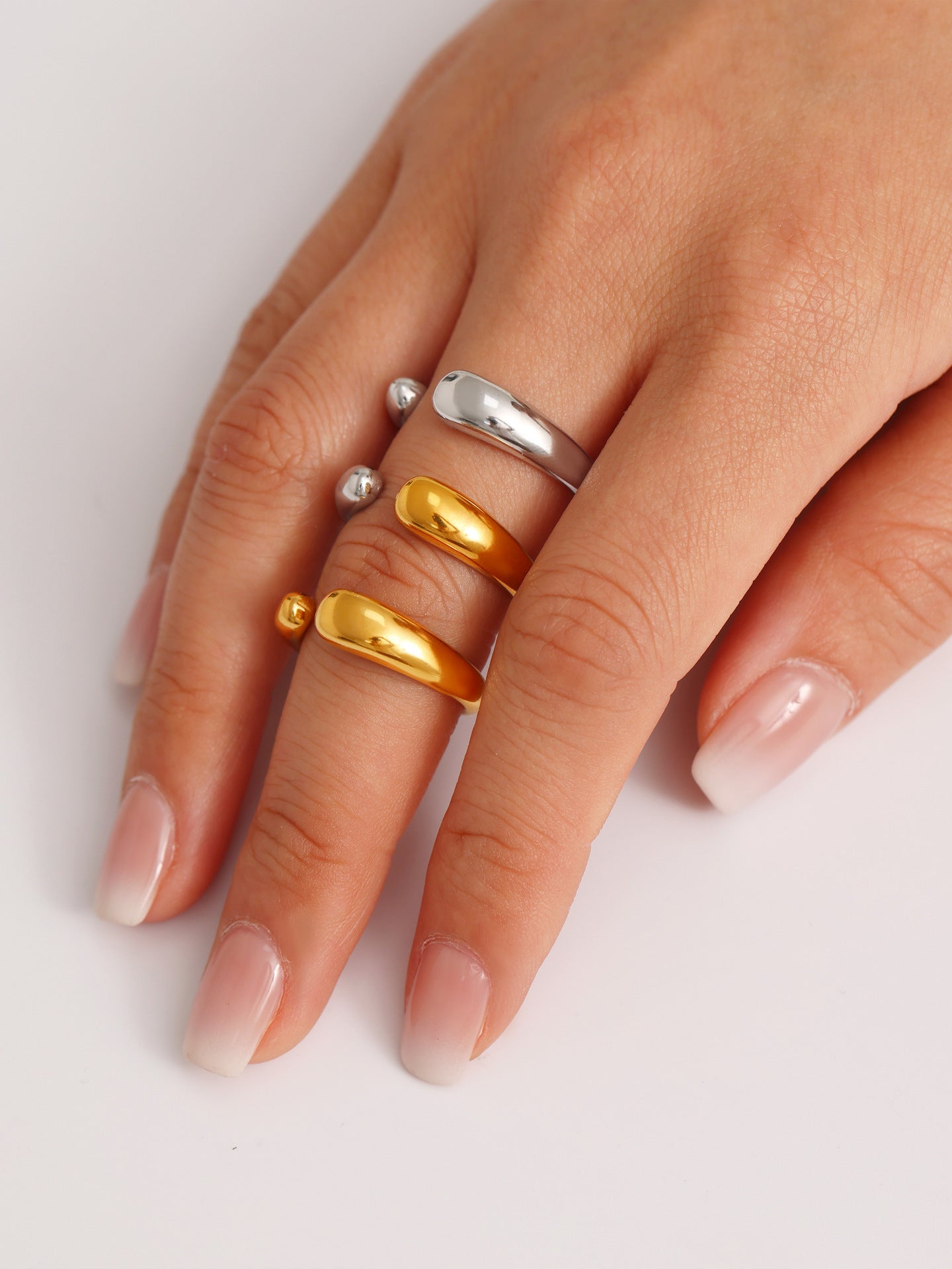 316L Stainless Steel 18K Gold PVD Minimalist Open Ring - front view showcase
