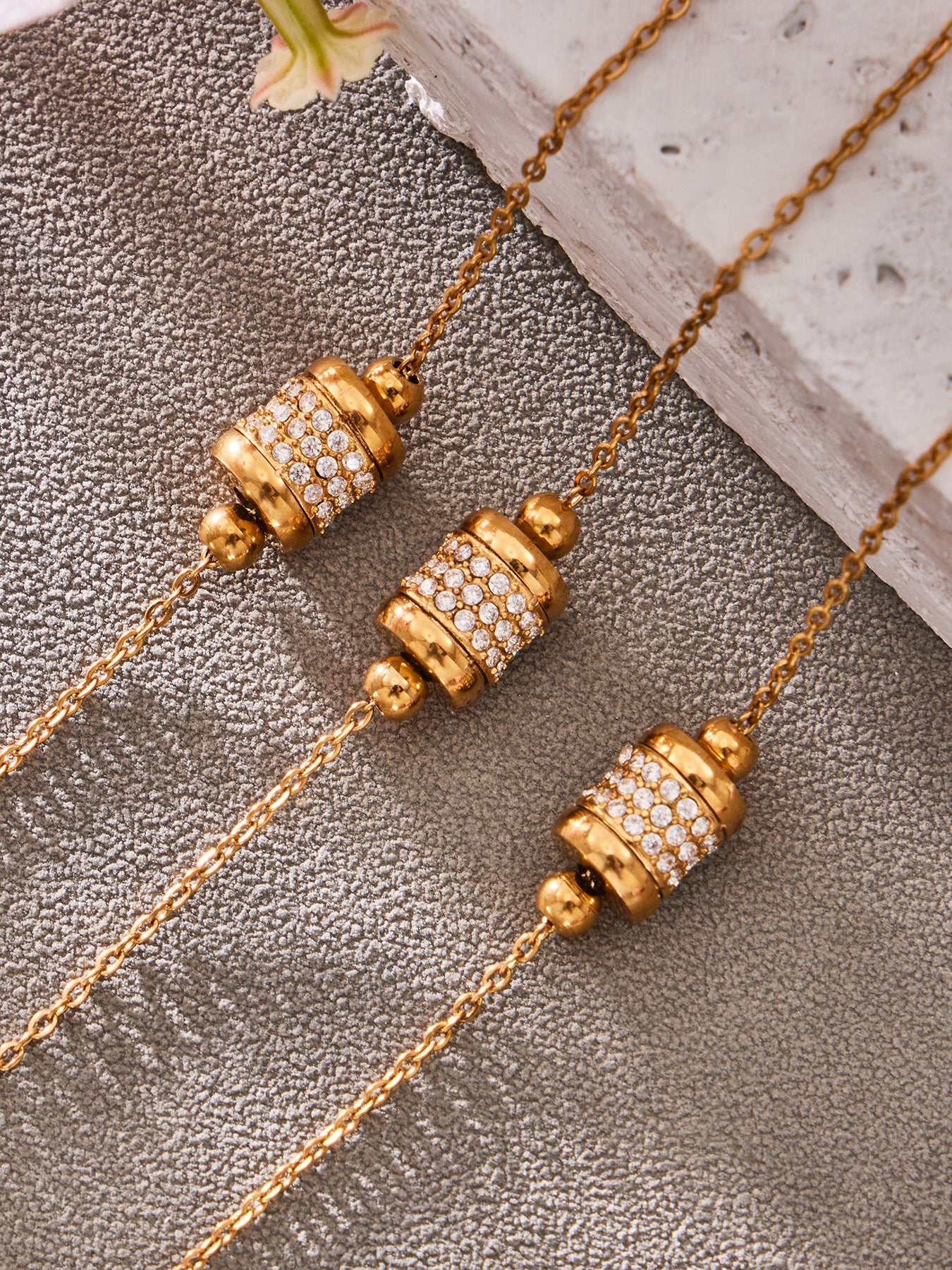 Close-up of star bead details on 316L Stainless Steel 18K Gold PVD bracelet, waterproof tarnish-free