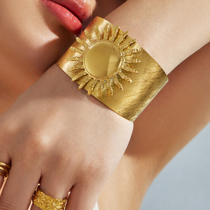 316L Stainless Steel 18K PVD Gold Sun Bangle made with 316L stainless steel and 18K PVD gold finish for wholesale jewelry buyers - image 4