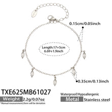 Size diagram for a steel-tone bracelet with clear pointed teardrop charms, showing the 17 cm chain and 5 cm extender.