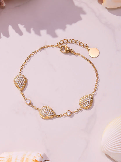 Close-up of waterproof zircon waterdrop charm bracelet, 316L stainless steel with PVD gold plating