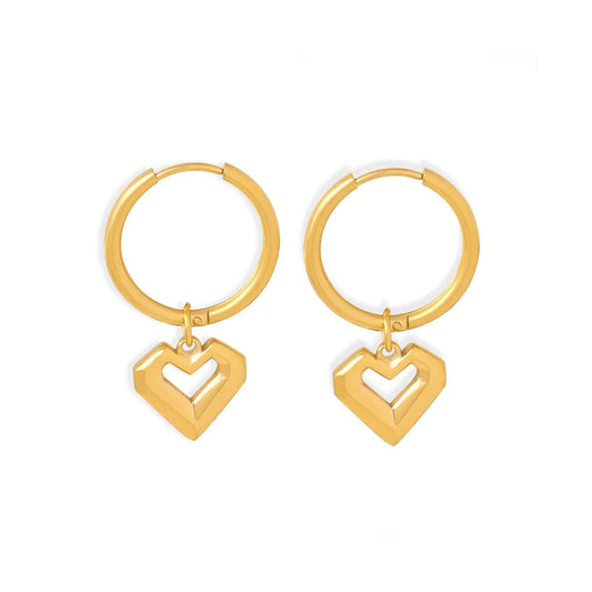 Wholesale 316L stainless steel 18K PVD gold plated dainty heart charm huggie hypoallergenic earrings.