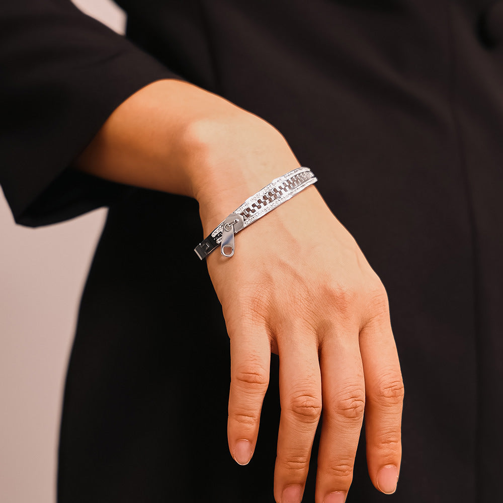 stainless steel zipper rhinestone bangle, model wearing on hand