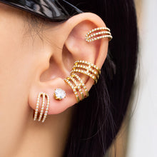 Stylish zircon ear clip in gold